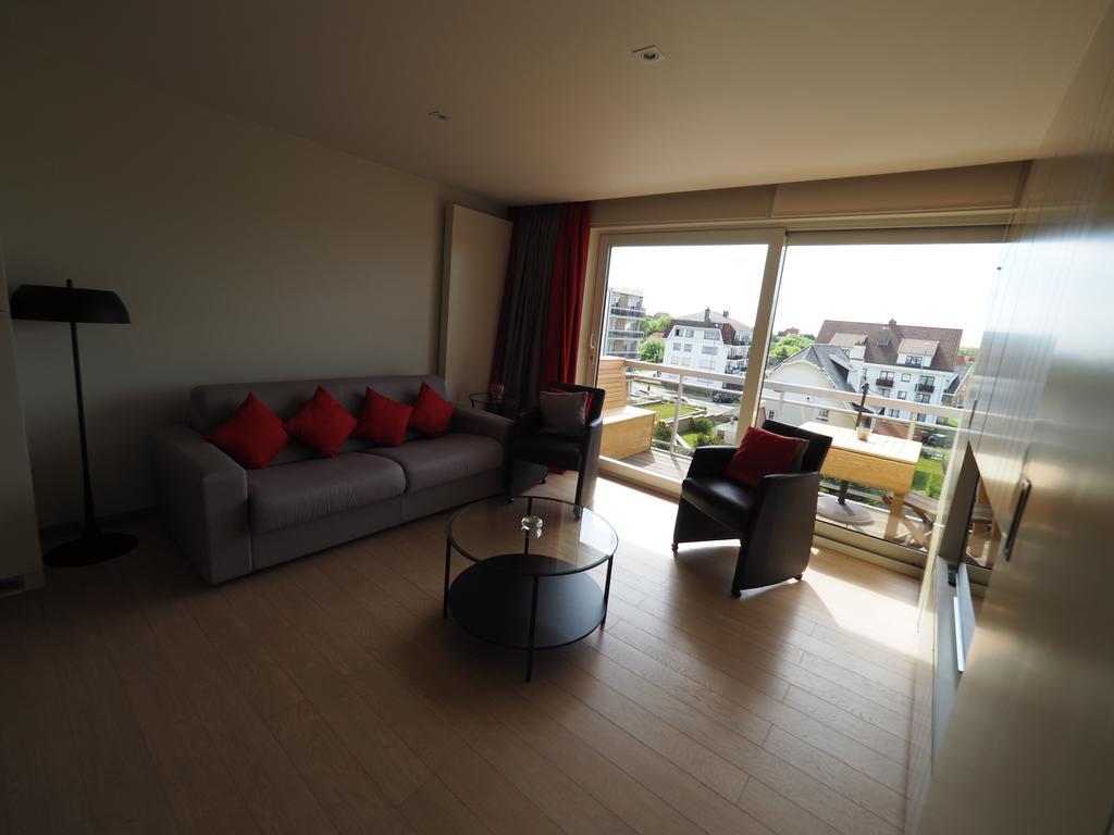 Appartement Sur La Digue - De Haan - Le Coq - Silver Beach D2 Exterior photo
